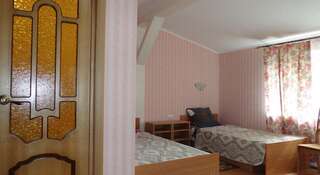 Гостиница Гостевой дом Сосны Светлогорск Стандартный двухместный номер с 1 кроватью или 2 отдельными кроватями-1